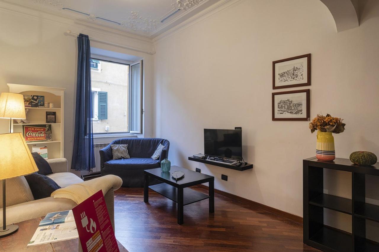 Santa Chiara Apartment By Wonderful Italy Генуя Экстерьер фото