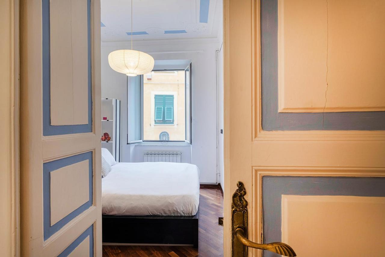Santa Chiara Apartment By Wonderful Italy Генуя Экстерьер фото
